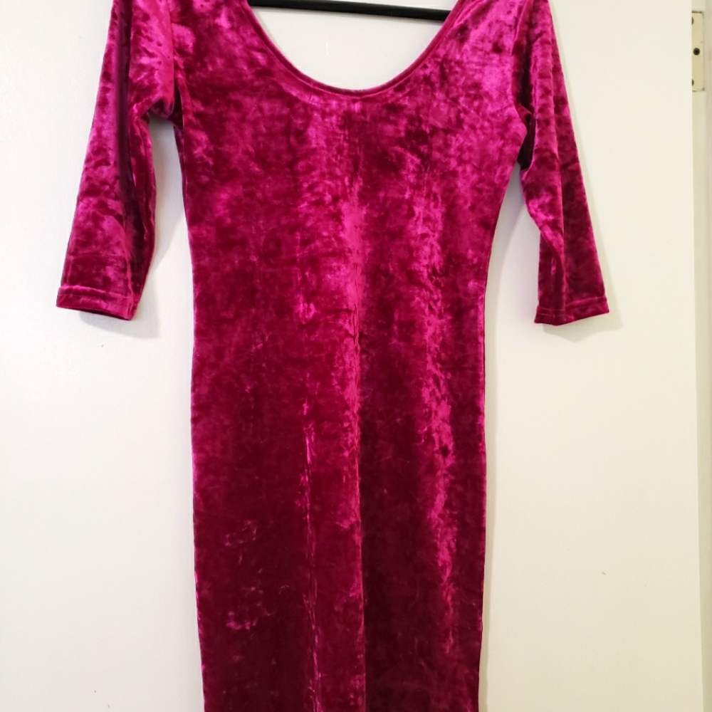 NWOT chance velour fitted dress, small